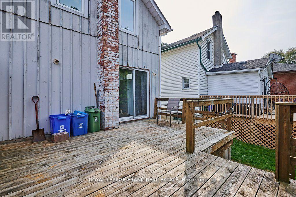 












493 ST. LAWRENCE AVENUE

,
Oshawa (Central),




Ontario
L1H4C3

