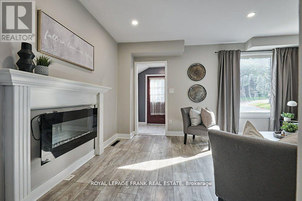 












493 ST. LAWRENCE AVENUE

,
Oshawa (Central),




Ontario
L1H4C3

