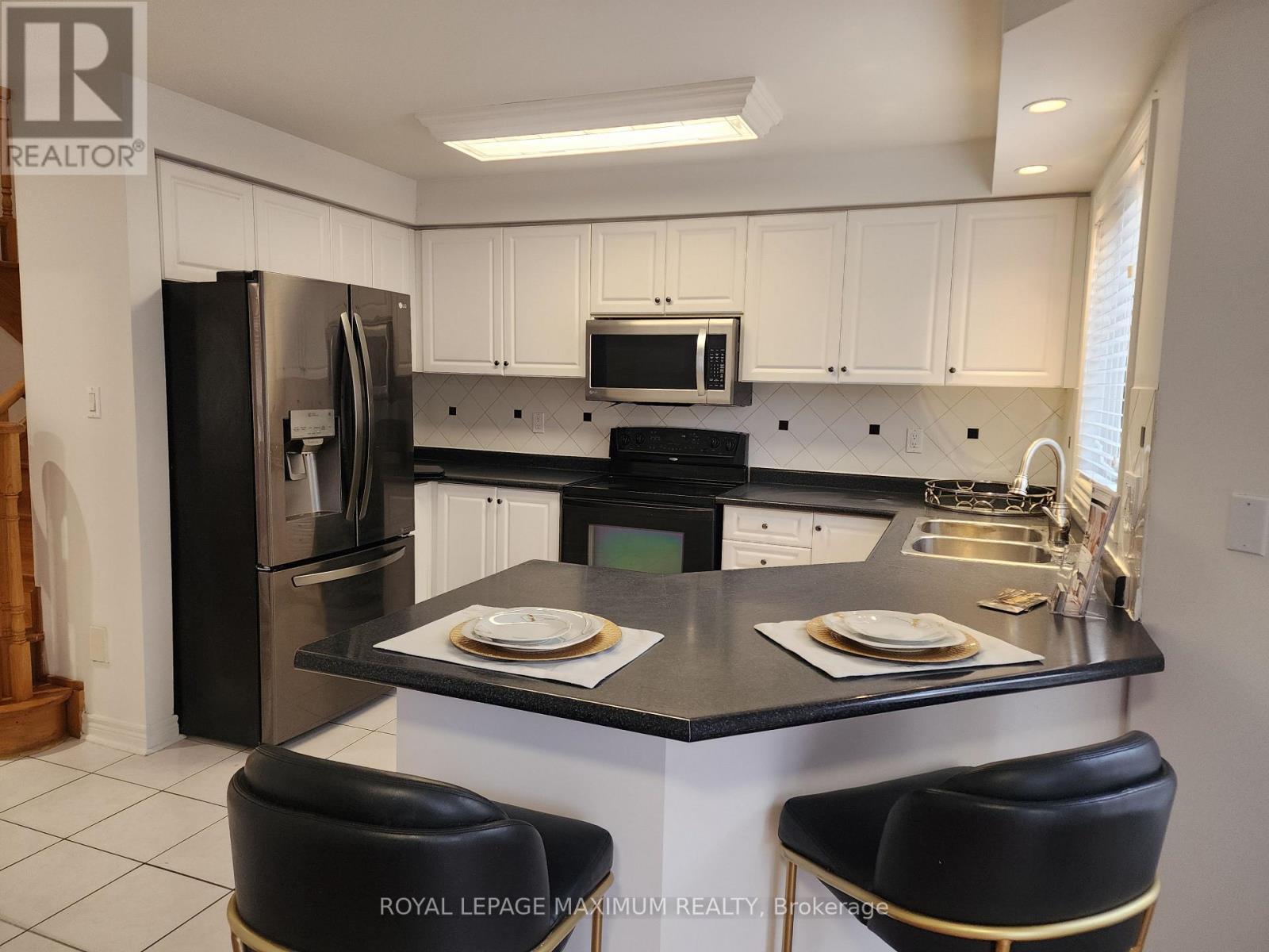 












141 PANORAMA CRESCENT

,
Vaughan,




Ontario
L4H1J9

