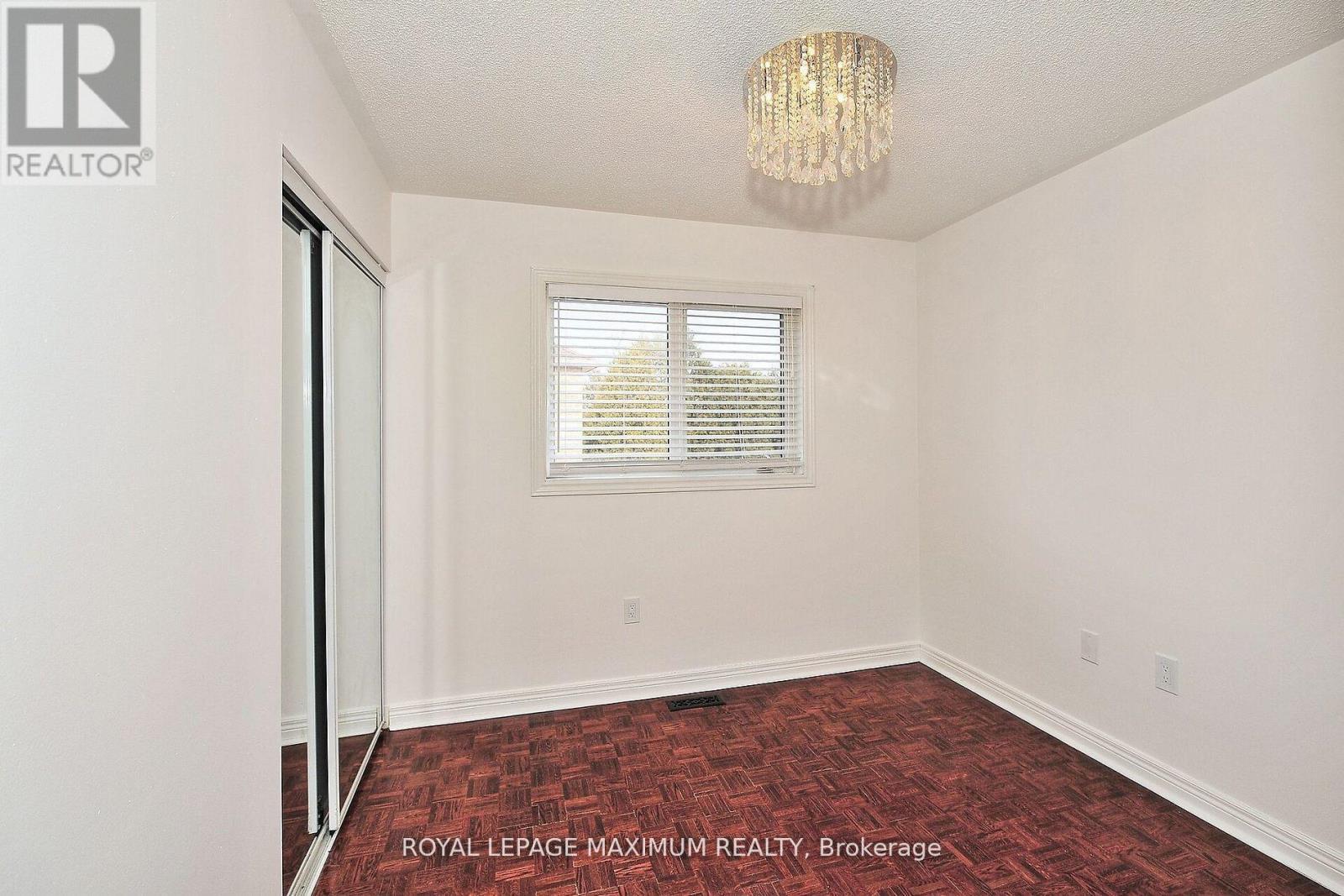 












141 PANORAMA CRESCENT

,
Vaughan,




Ontario
L4H1J9

