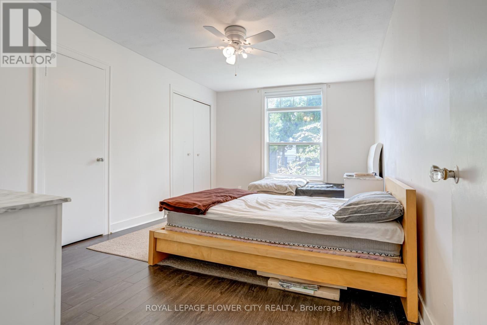 












800 ROXBOROUGH AVENUE

,
Hamilton,




Ontario
L8H1T2

