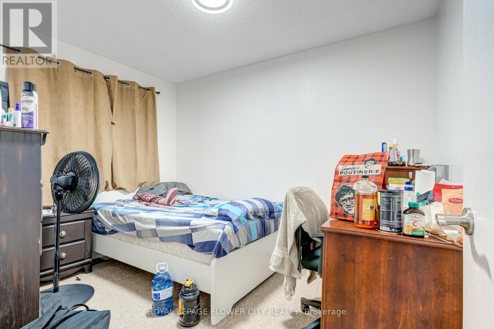 












800 ROXBOROUGH AVENUE

,
Hamilton,




Ontario
L8H1T2


