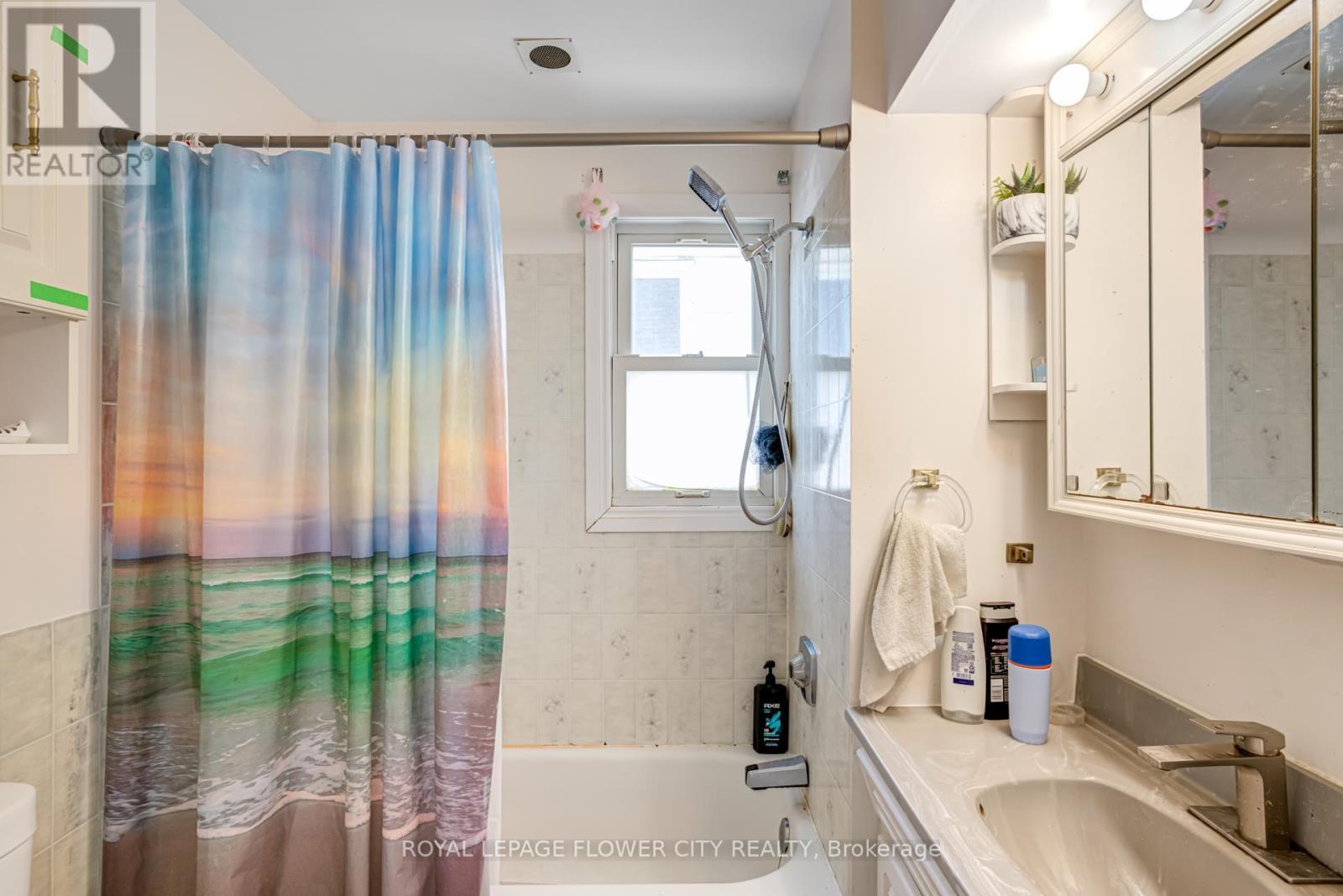 












800 ROXBOROUGH AVENUE

,
Hamilton,




Ontario
L8H1T2

