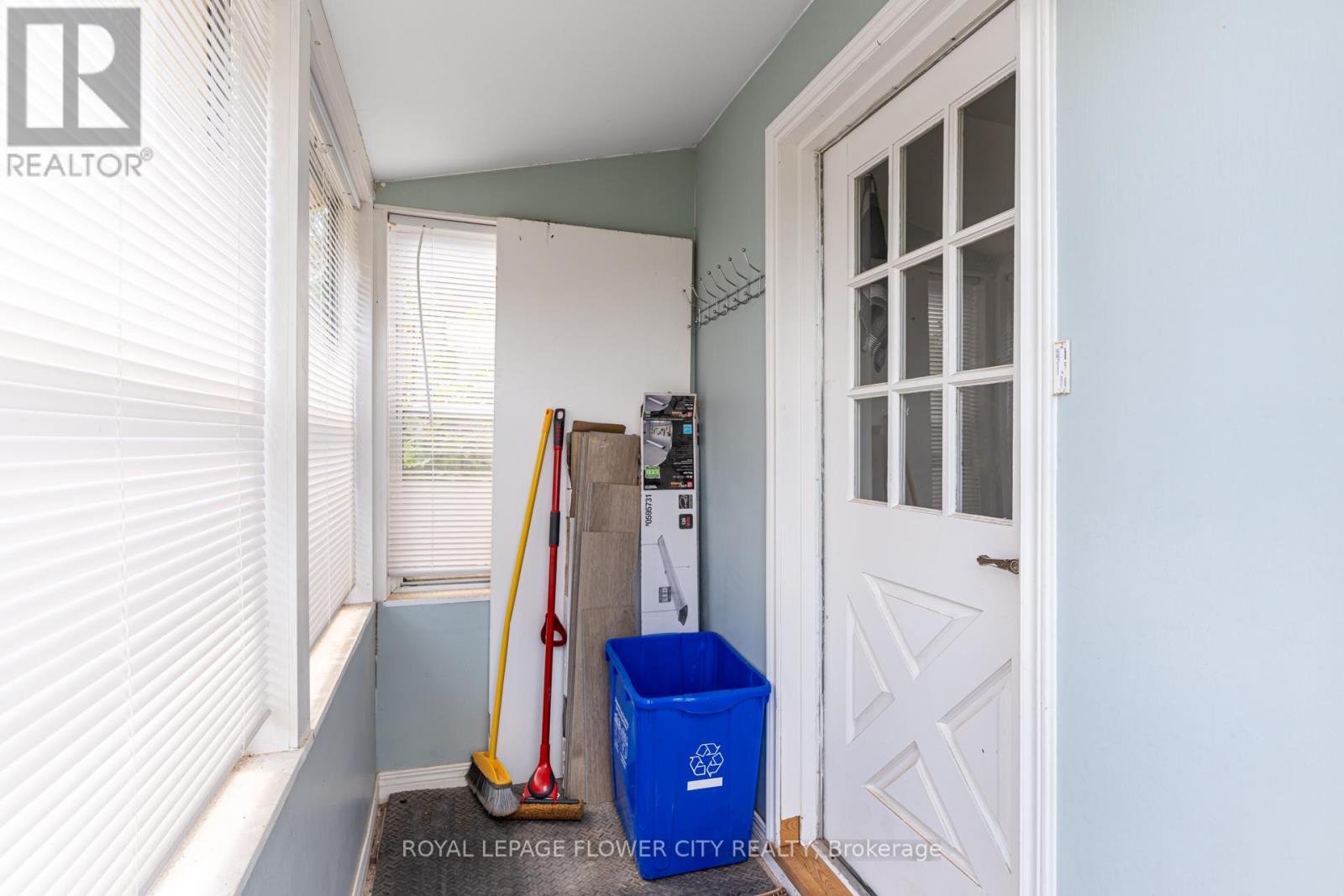 












800 ROXBOROUGH AVENUE

,
Hamilton,




Ontario
L8H1T2

