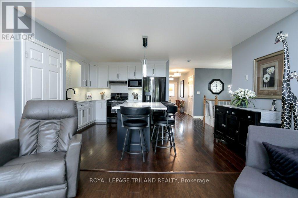 












40 PEAR TREE AVENUE

,
St. Thomas,




Ontario
N5R1L2

