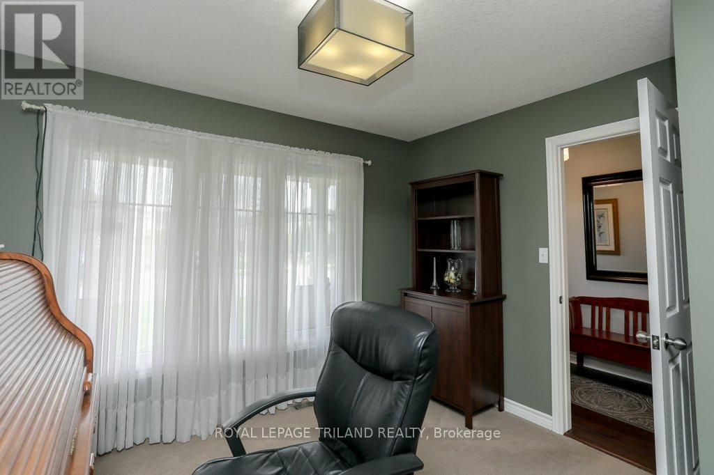 












40 PEAR TREE AVENUE

,
St. Thomas,




Ontario
N5R1L2

