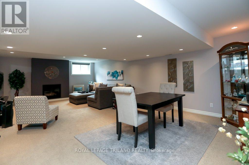 












40 PEAR TREE AVENUE

,
St. Thomas,




Ontario
N5R1L2

