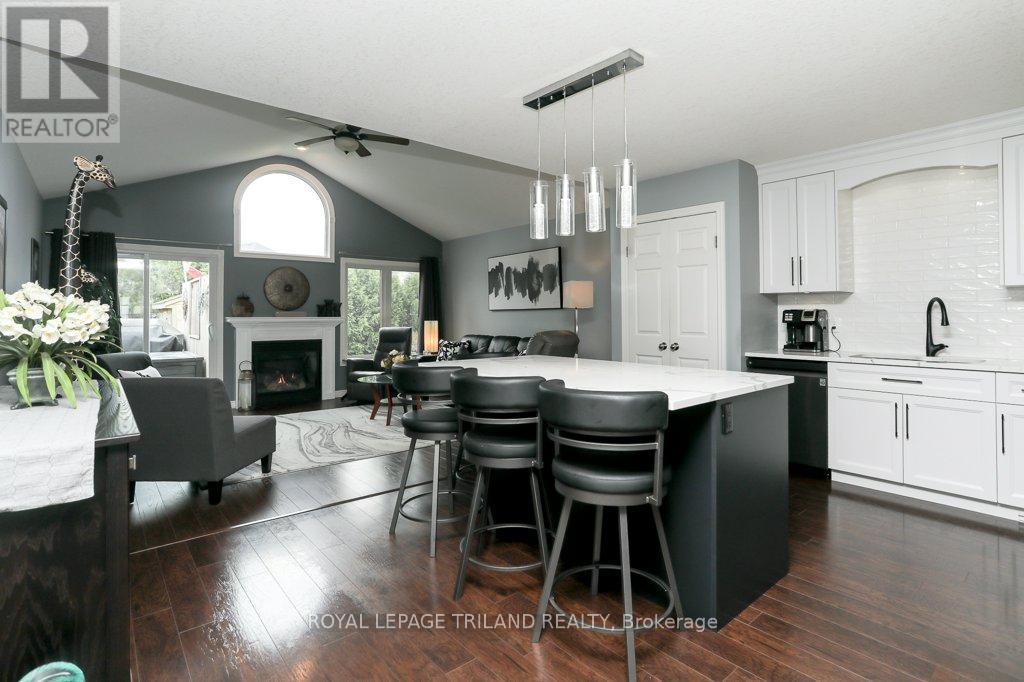 












40 PEAR TREE AVENUE

,
St. Thomas,




Ontario
N5R1L2

