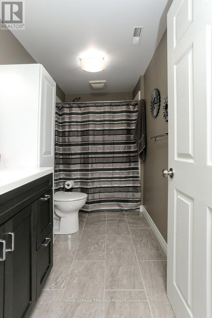












40 PEAR TREE AVENUE

,
St. Thomas,




Ontario
N5R1L2

