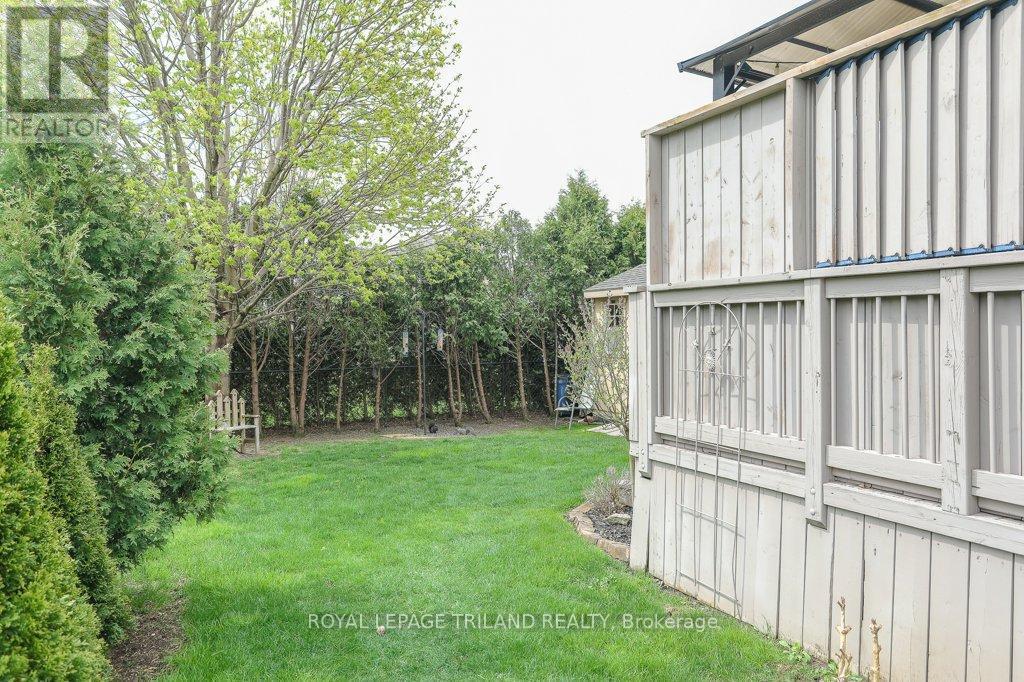 












40 PEAR TREE AVENUE

,
St. Thomas,




Ontario
N5R1L2

