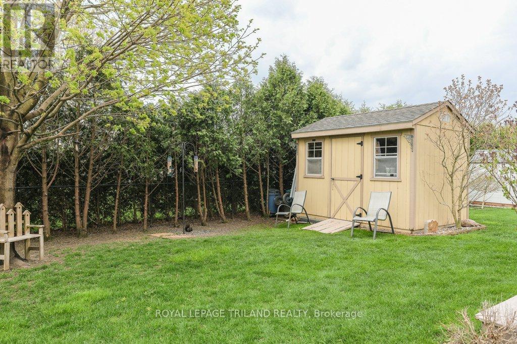












40 PEAR TREE AVENUE

,
St. Thomas,




Ontario
N5R1L2


