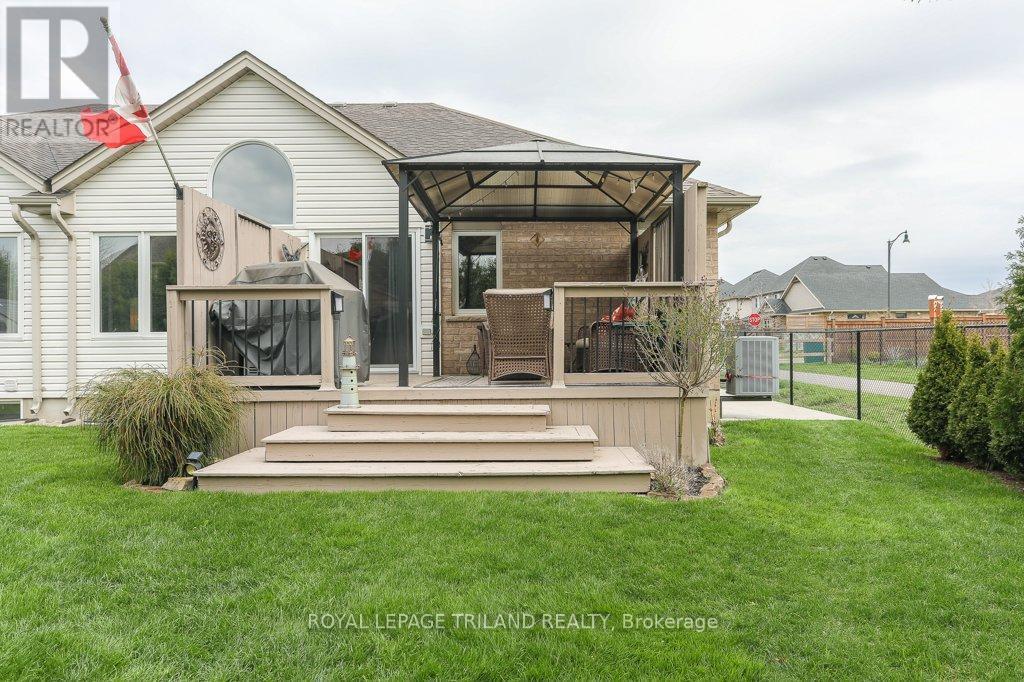 












40 PEAR TREE AVENUE

,
St. Thomas,




Ontario
N5R1L2

