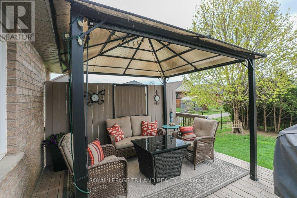 












40 PEAR TREE AVENUE

,
St. Thomas,




Ontario
N5R1L2

