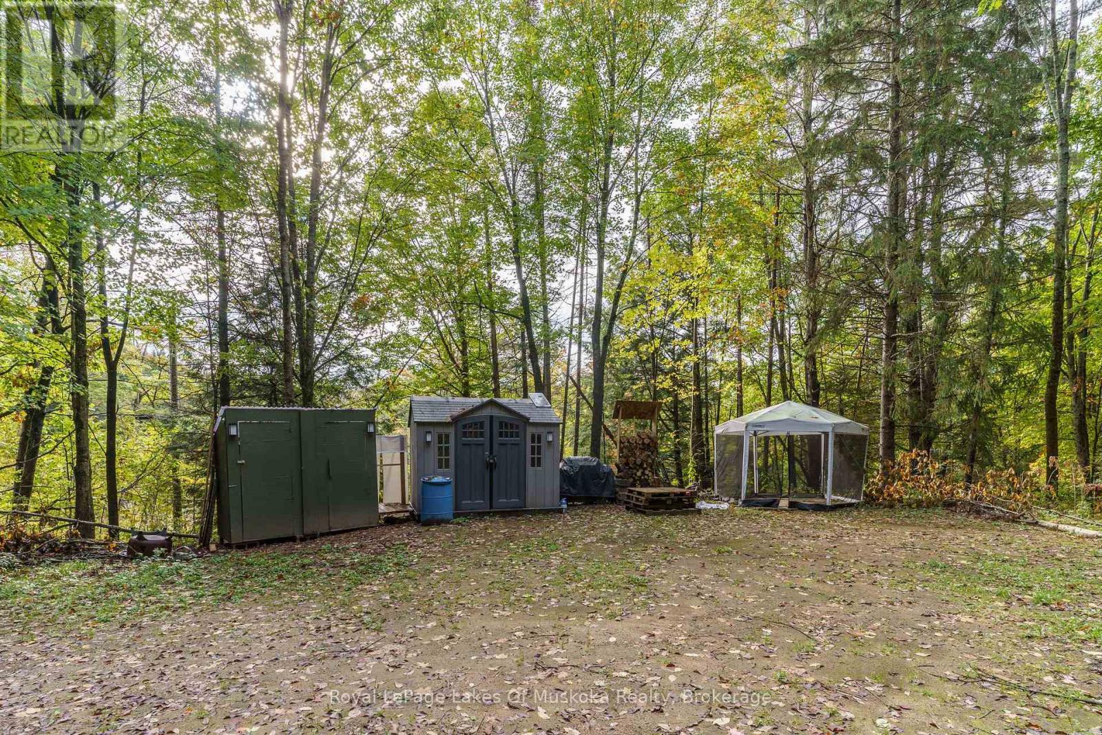 












1059 LIVINGSTONE LAKE ROAD

,
Algonquin Highlands (Sherborne),







Ontario
P0A1E0

