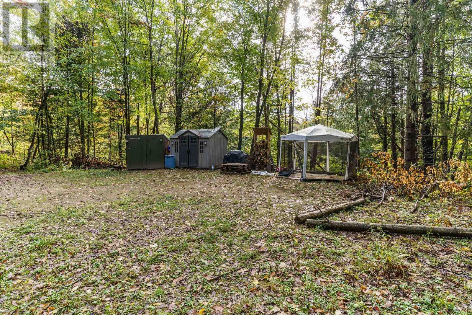 












1059 LIVINGSTONE LAKE ROAD

,
Algonquin Highlands (Sherborne),







Ontario
P0A1E0

