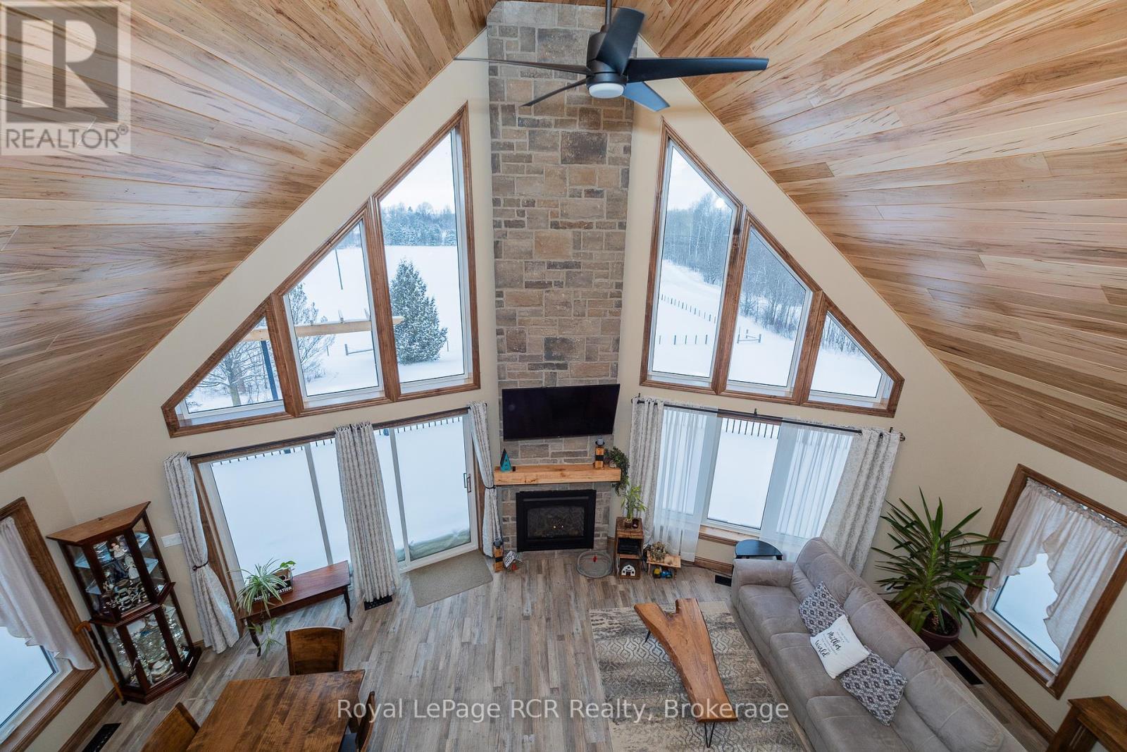 












742654 SIDEROAD 4B SIDE ROAD

,
Chatsworth,




Ontario
N0H1G0

