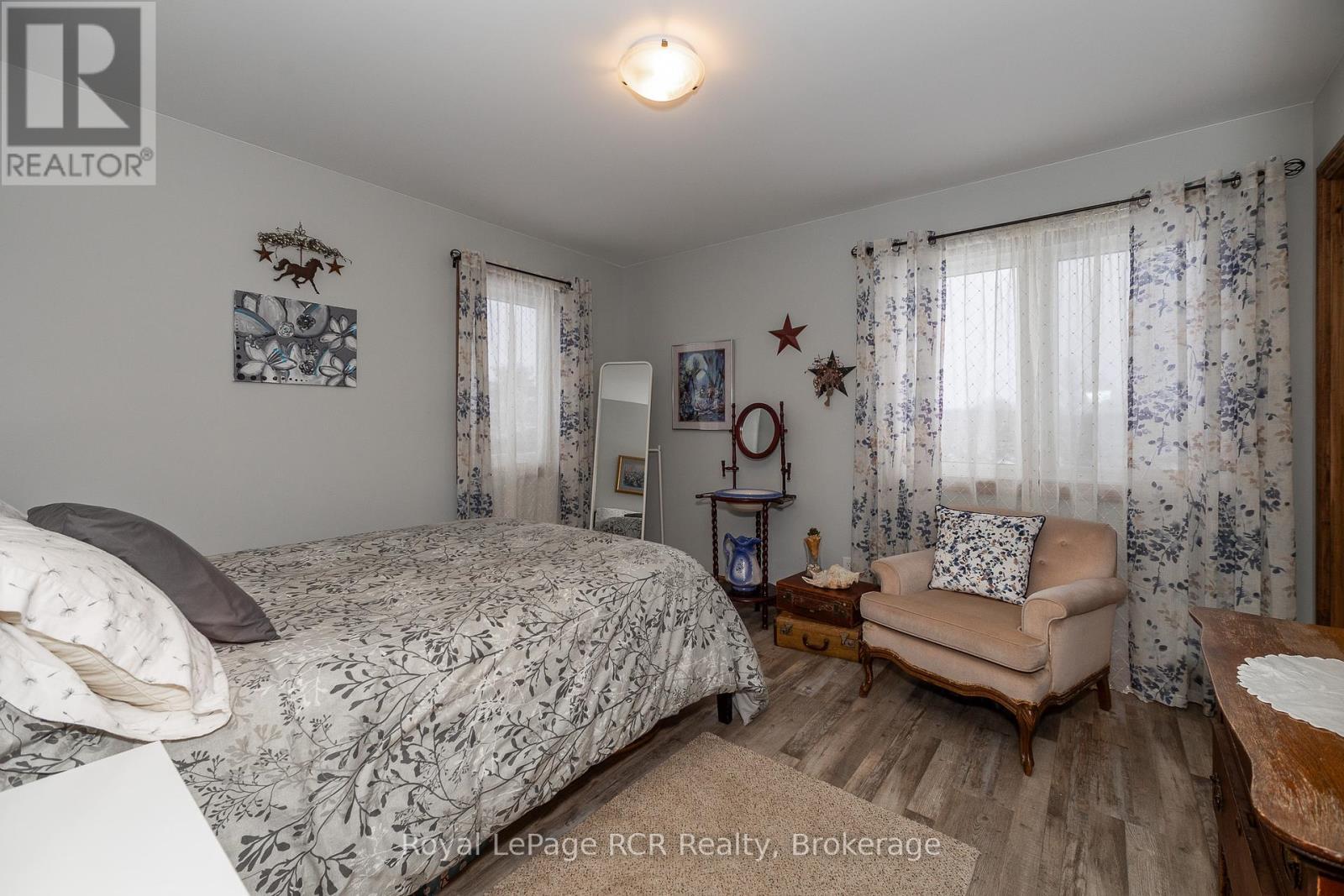 












742654 SIDEROAD 4B SIDE ROAD

,
Chatsworth,




Ontario
N0H1G0

