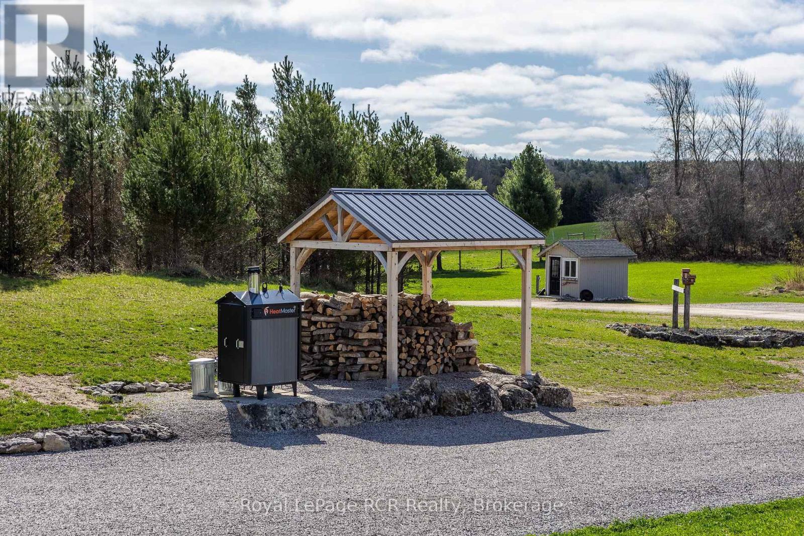 












742654 SIDEROAD 4B SIDE ROAD

,
Chatsworth,




Ontario
N0H1G0

