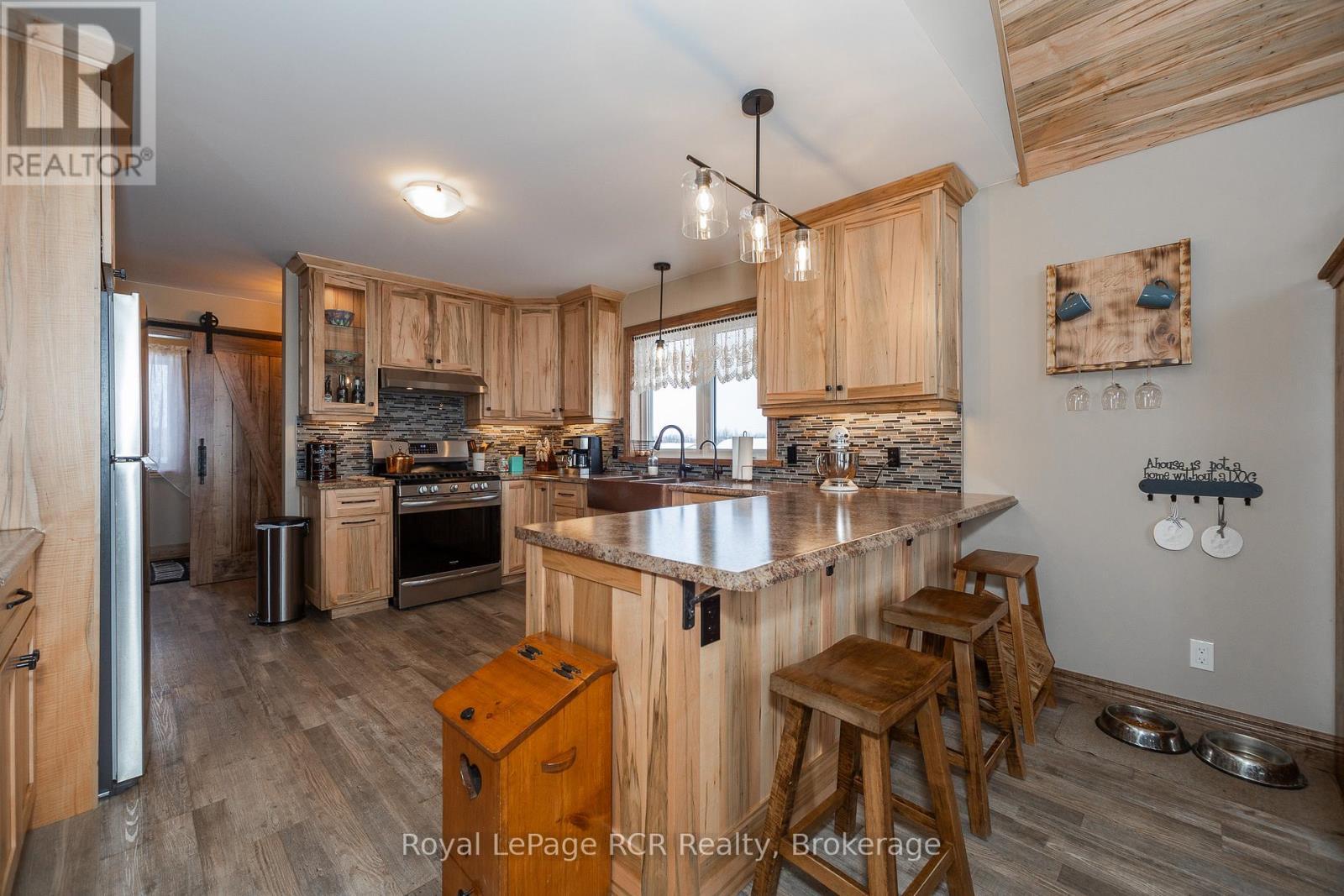 












742654 SIDEROAD 4B SIDE ROAD

,
Chatsworth,




Ontario
N0H1G0

