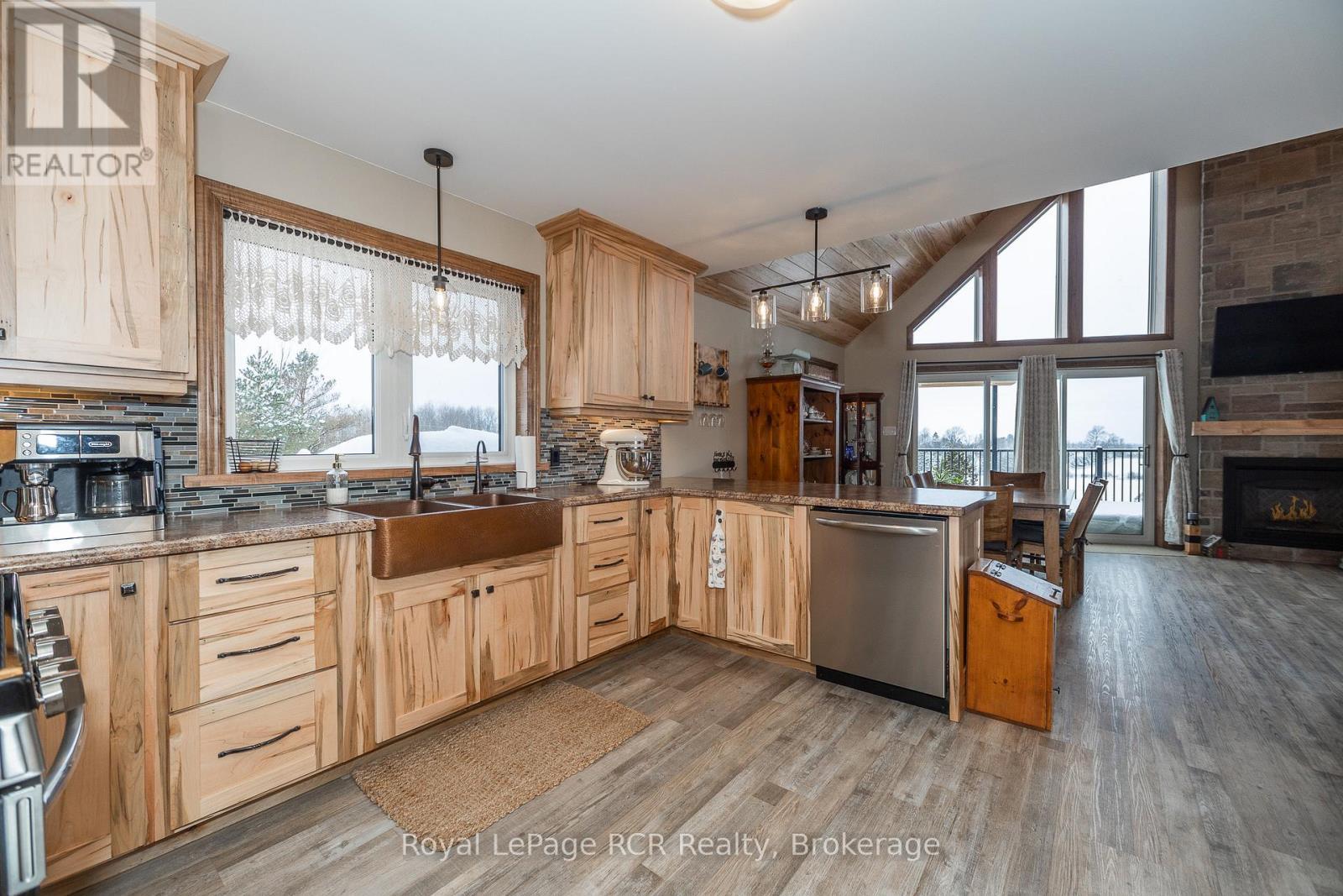












742654 SIDEROAD 4B SIDE ROAD

,
Chatsworth,




Ontario
N0H1G0

