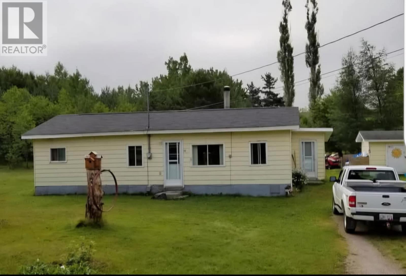 












74 Midland Row

,
Pasadena,




Newfoundland & Labrador
A0L1K0

