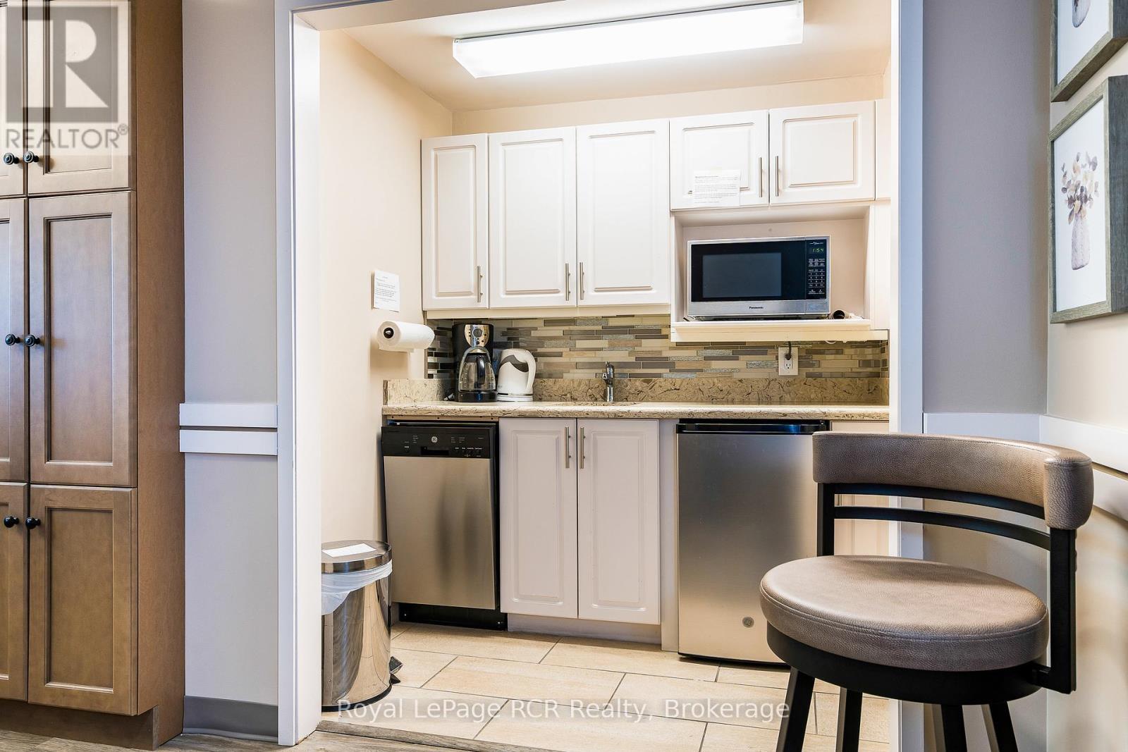 












2006 - 750 JOHNSTON PARK AVENUE

,
Collingwood,




Ontario
L9Y5C7

