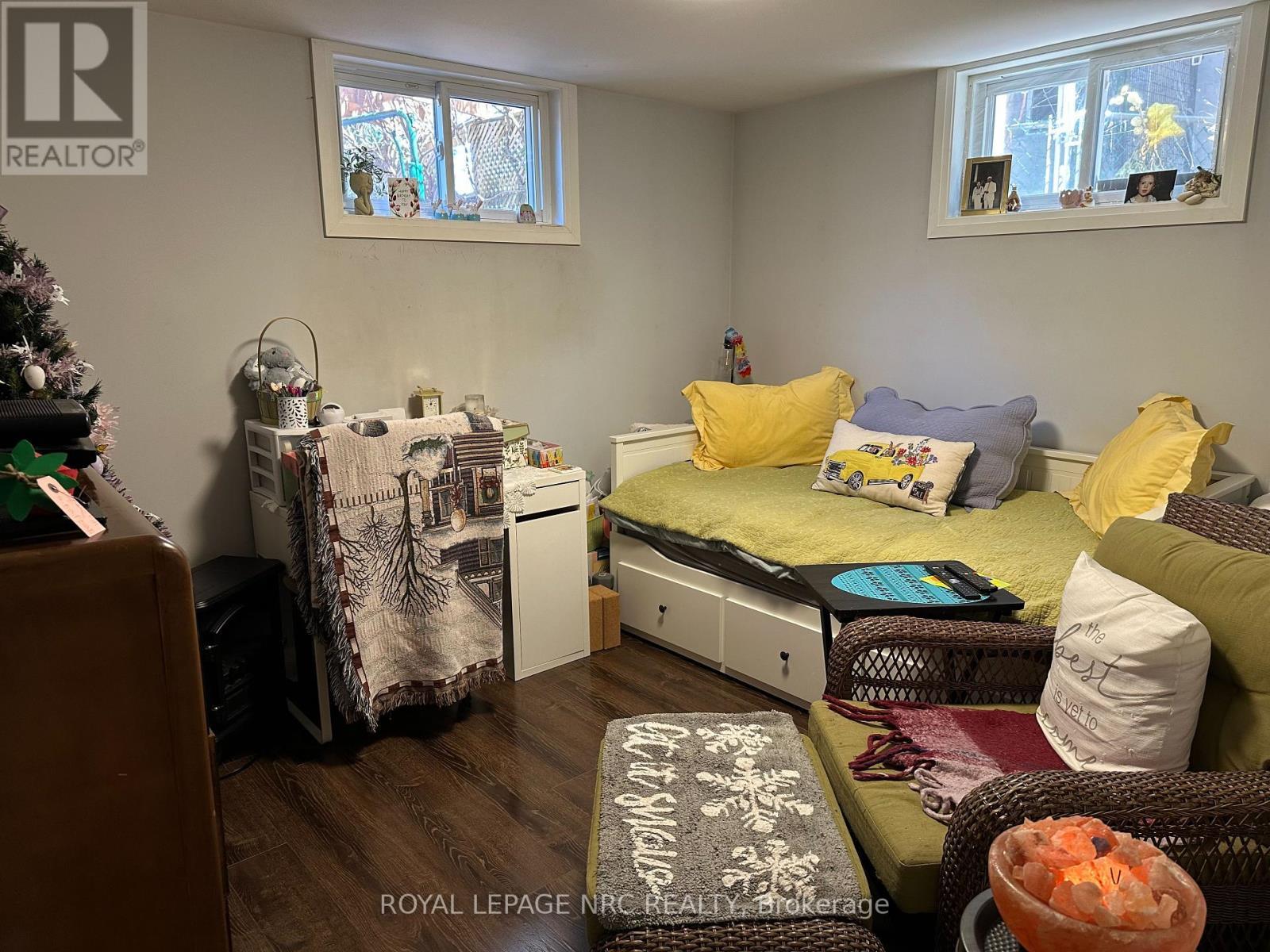 












56 MOUNTAIN STREET

,
St. Catharines (Burleigh Hill),




Ontario
L2T2S5


