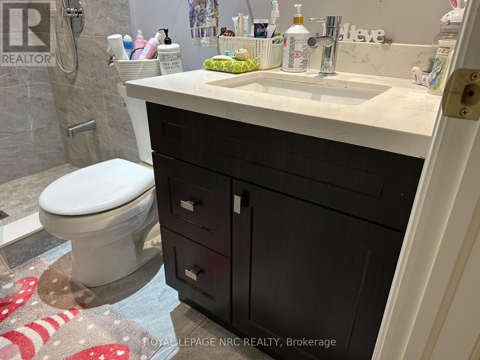












56 MOUNTAIN STREET

,
St. Catharines (Burleigh Hill),




Ontario
L2T2S5

