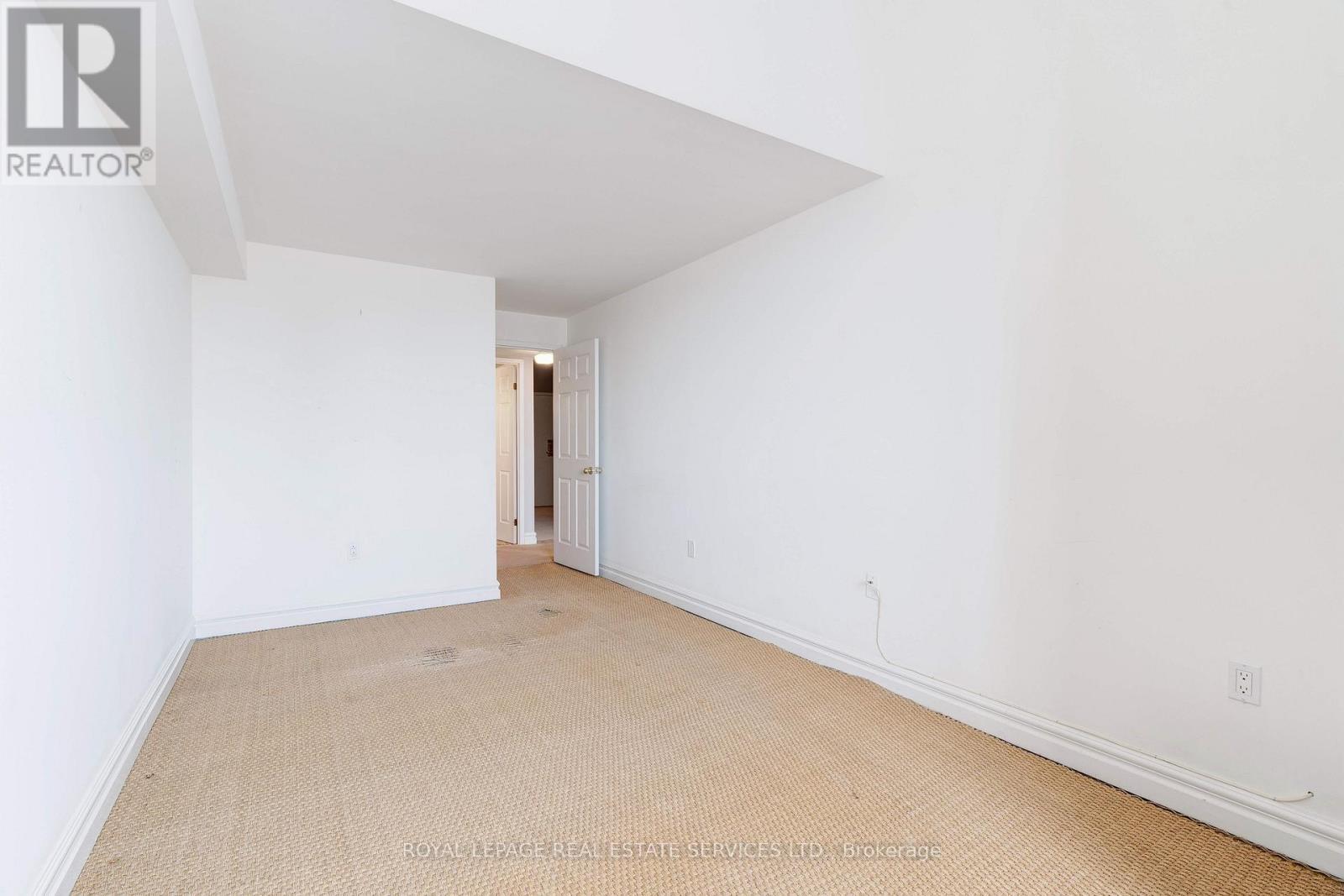 












PH8 - 221 ROBINSON STREET

,
Oakville,




Ontario
L6J7N9

