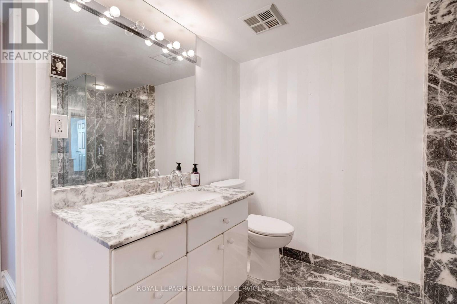 












PH8 - 221 ROBINSON STREET

,
Oakville,




Ontario
L6J7N9

