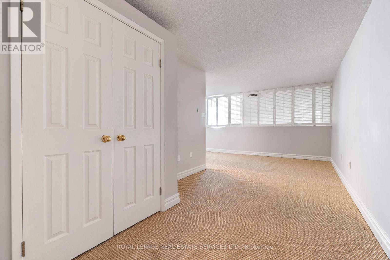 












PH8 - 221 ROBINSON STREET

,
Oakville,




Ontario
L6J7N9

