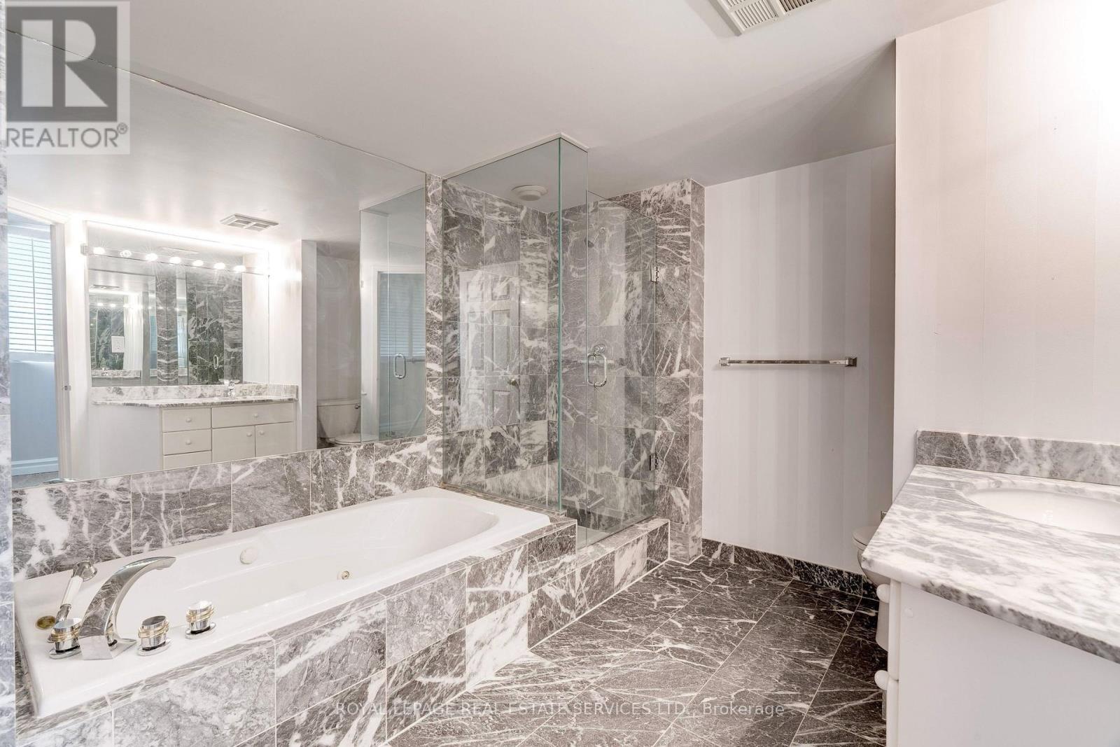 












PH8 - 221 ROBINSON STREET

,
Oakville,




Ontario
L6J7N9

