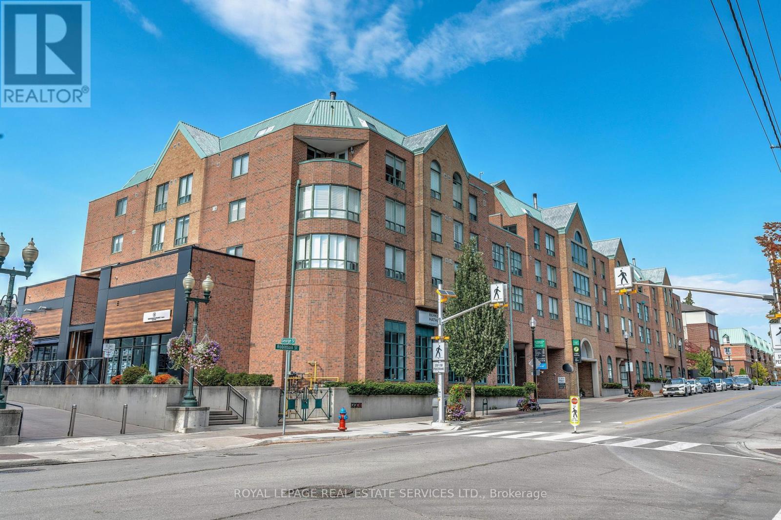 












PH8 - 221 ROBINSON STREET

,
Oakville,




Ontario
L6J7N9

