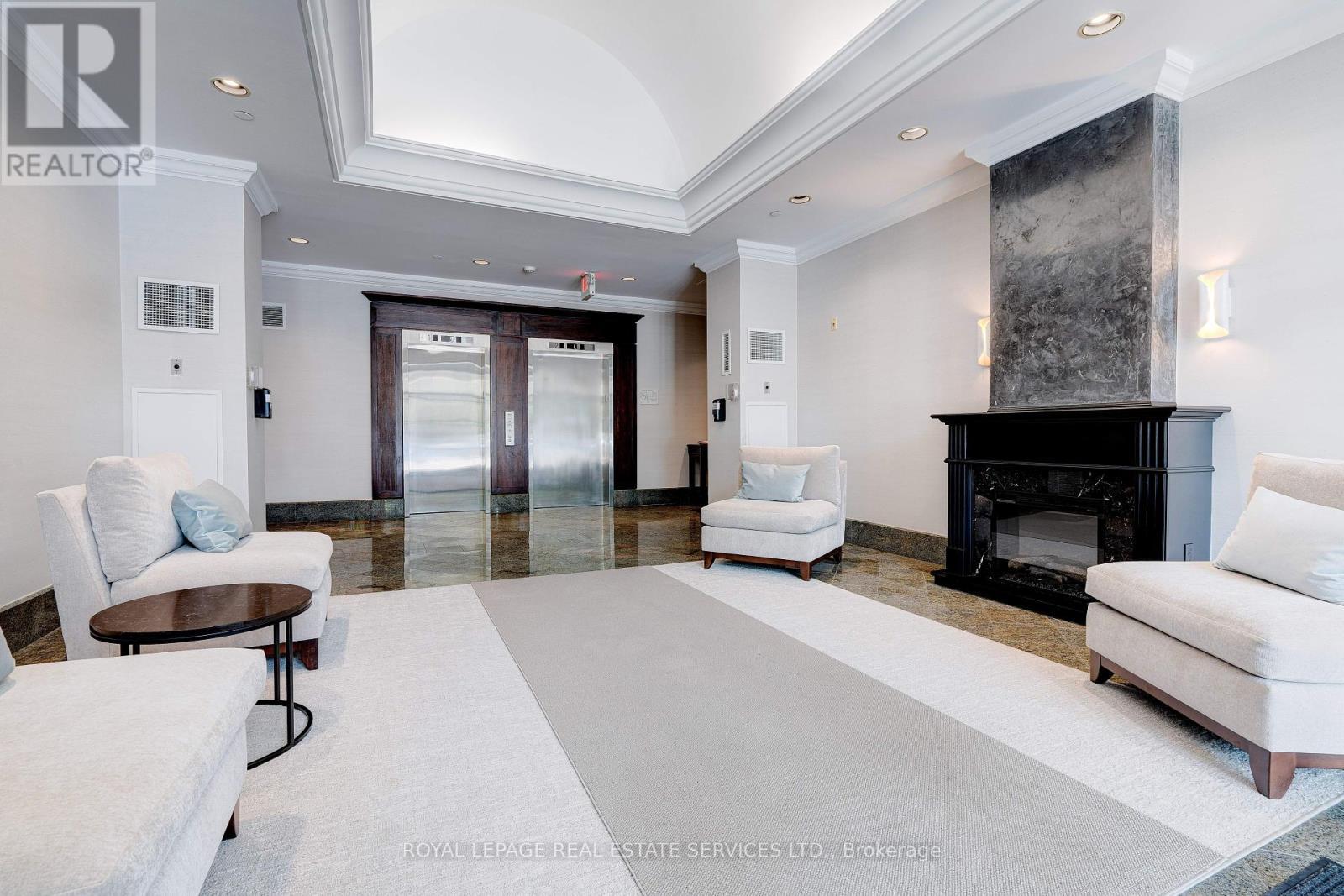 












PH8 - 221 ROBINSON STREET

,
Oakville,




Ontario
L6J7N9


