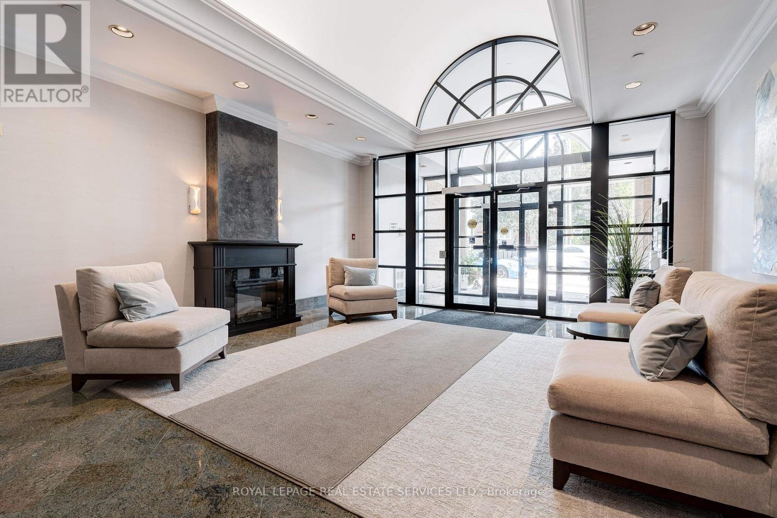 












PH8 - 221 ROBINSON STREET

,
Oakville,




Ontario
L6J7N9

