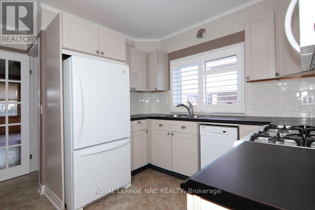 












300 PHIPPS STREET

,
Fort Erie (Central),




Ontario
L2A2V6

