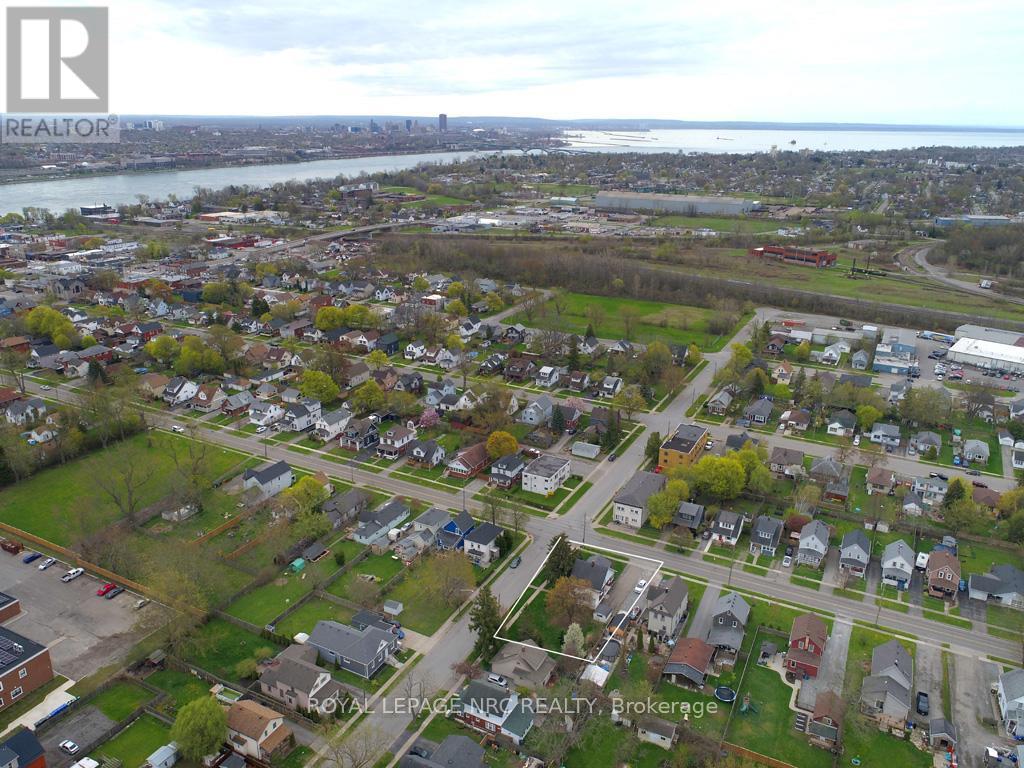 












300 PHIPPS STREET

,
Fort Erie (Central),




Ontario
L2A2V6

