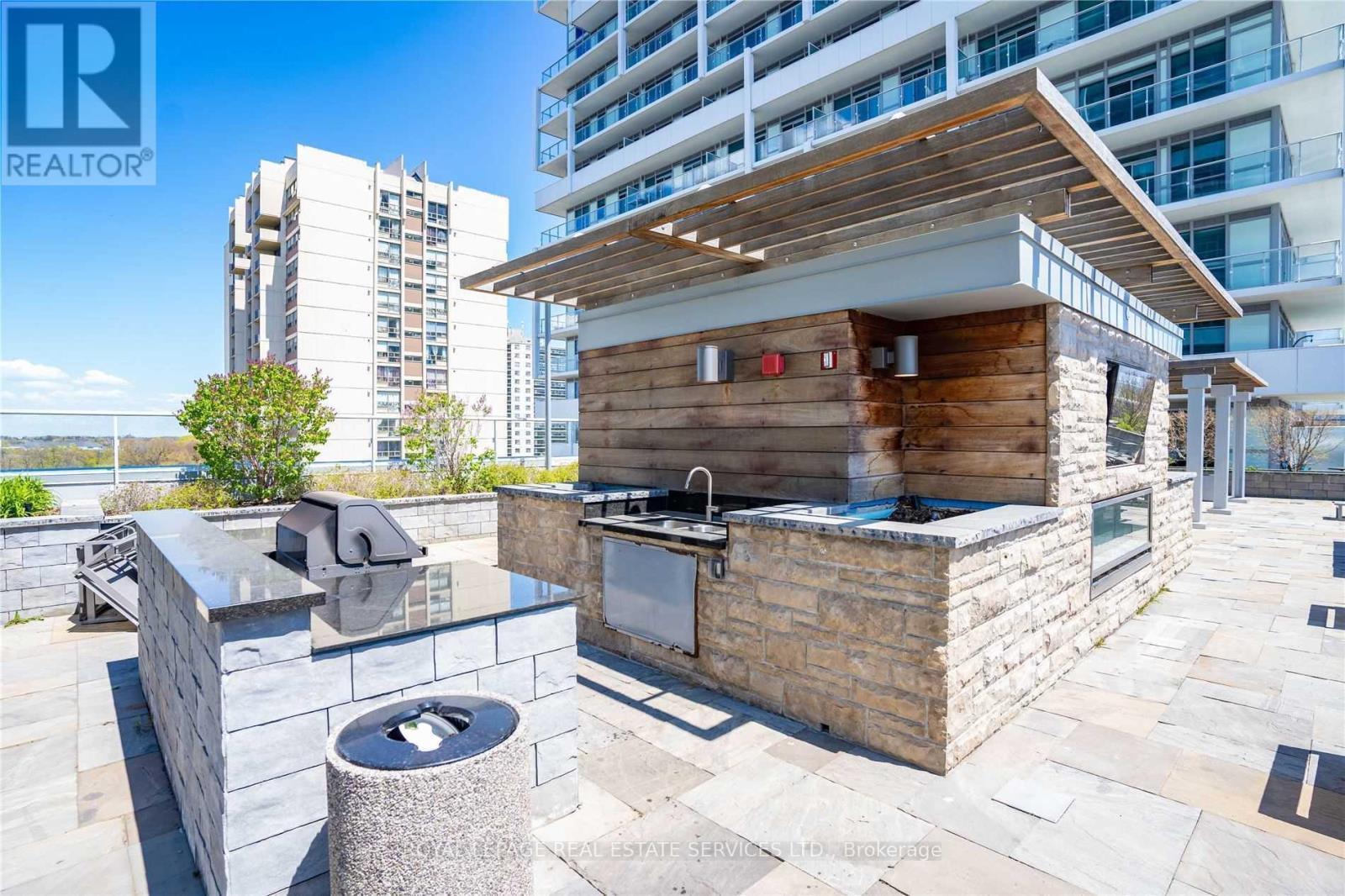












1107 - 65 SPEERS ROAD

,
Oakville,




Ontario
L6K3V5

