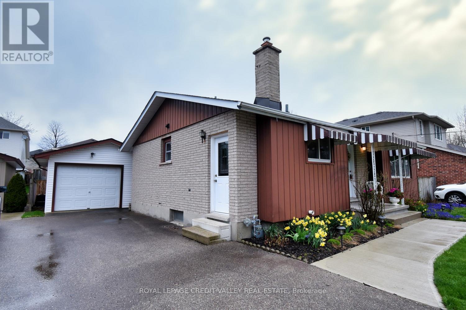 












73 CHELTONWOOD AVENUE

,
Guelph,




Ontario
N1E4E4

