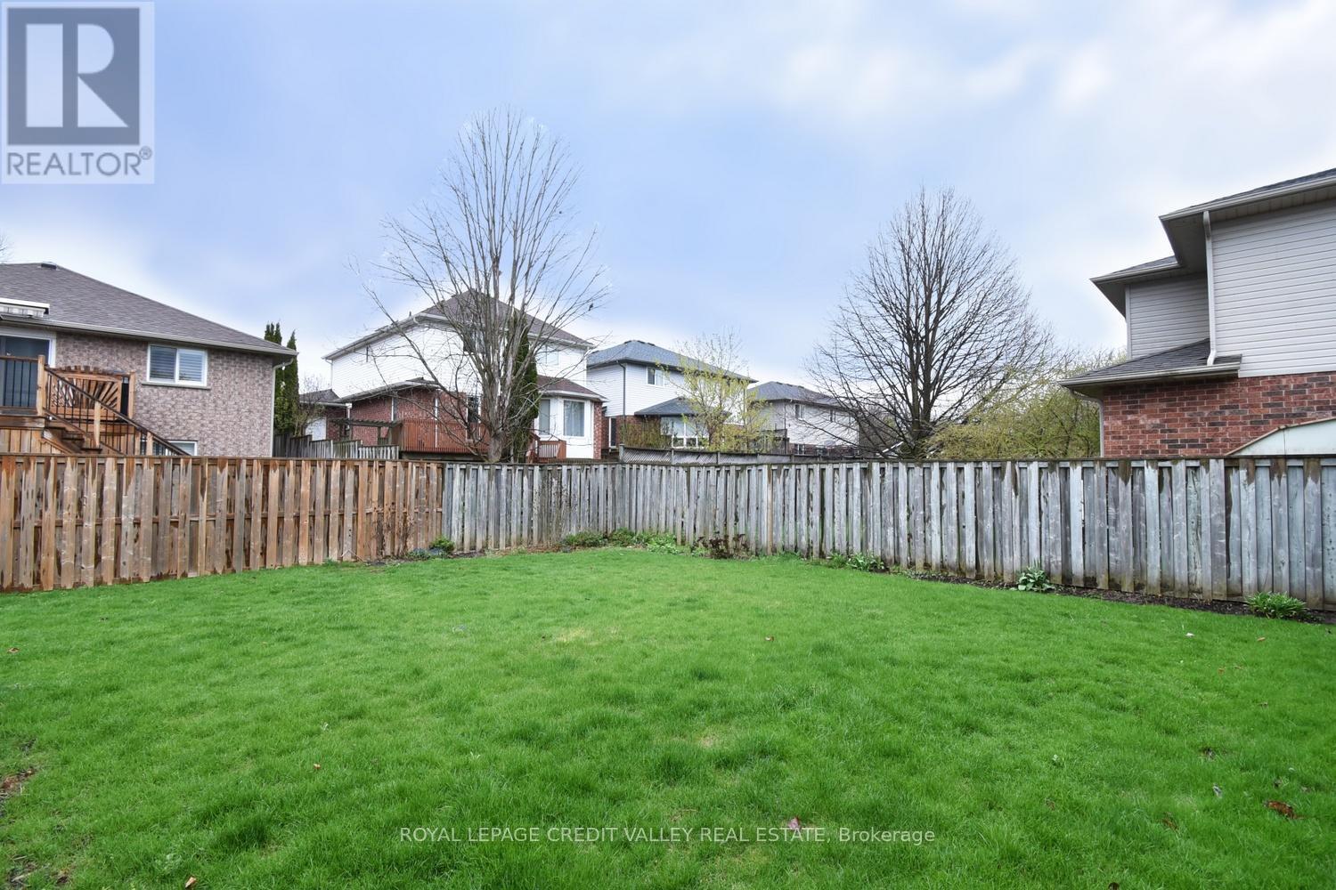












73 CHELTONWOOD AVENUE

,
Guelph,




Ontario
N1E4E4

