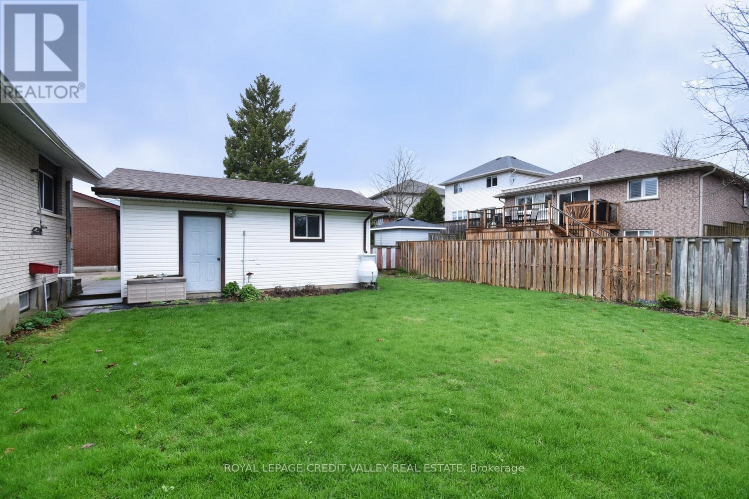 












73 CHELTONWOOD AVENUE

,
Guelph,




Ontario
N1E4E4

