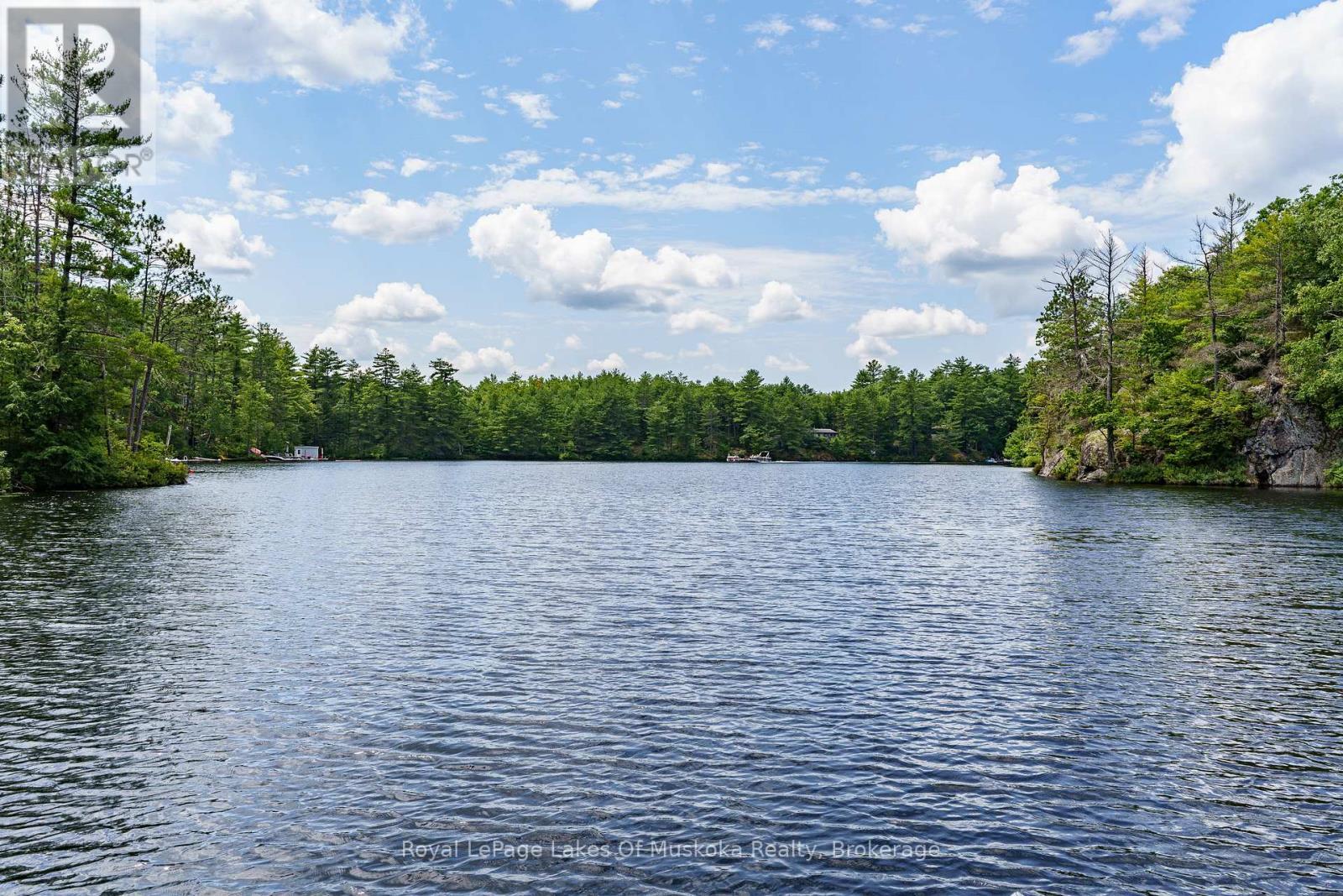 












998 GULL LAKE

,
Gravenhurst (Muskoka (S)),







Ontario
P1P1V5

