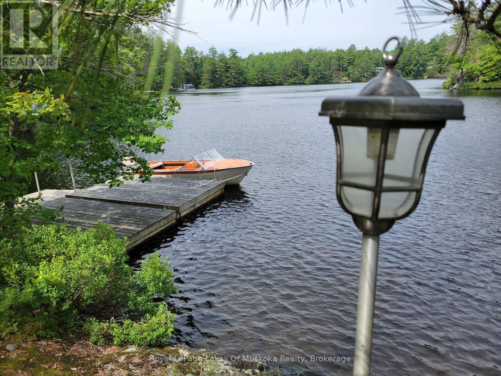 












998 GULL LAKE

,
Gravenhurst (Muskoka (S)),







Ontario
P1P1V5

