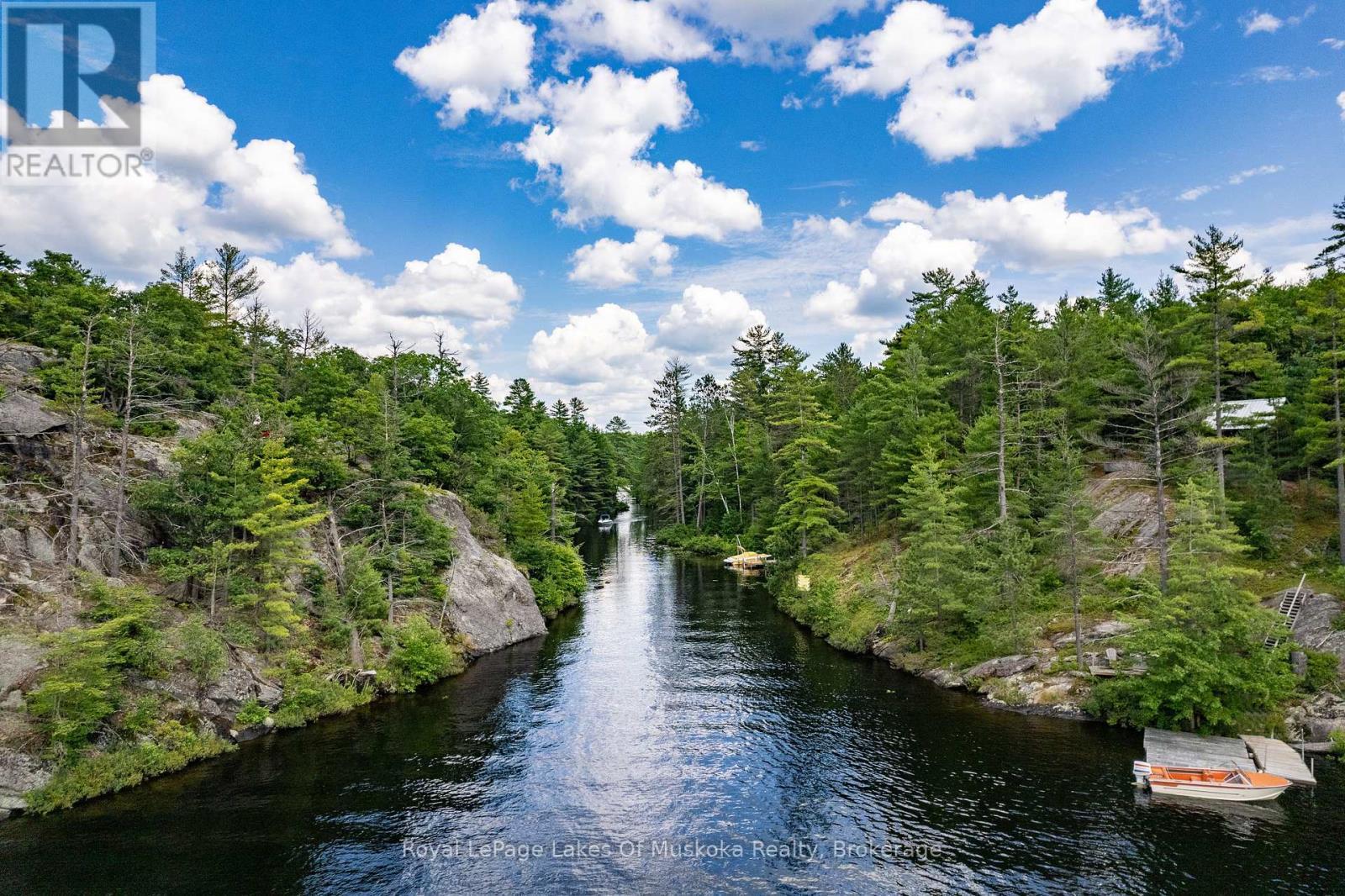 












998 GULL LAKE

,
Gravenhurst (Muskoka (S)),







Ontario
P1P1V5

