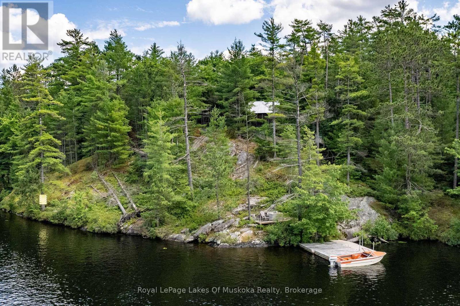 












998 GULL LAKE

,
Gravenhurst (Muskoka (S)),







Ontario
P1P1V5

