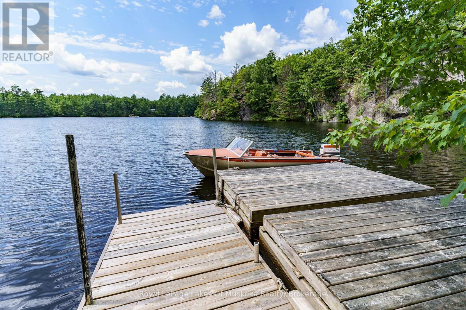 












998 GULL LAKE

,
Gravenhurst (Muskoka (S)),







Ontario
P1P1V5

