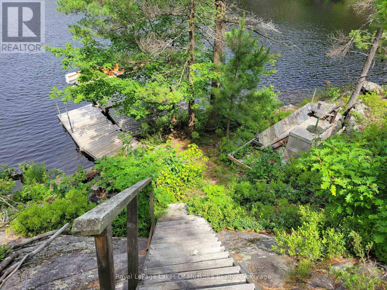 












998 GULL LAKE

,
Gravenhurst (Muskoka (S)),







Ontario
P1P1V5

