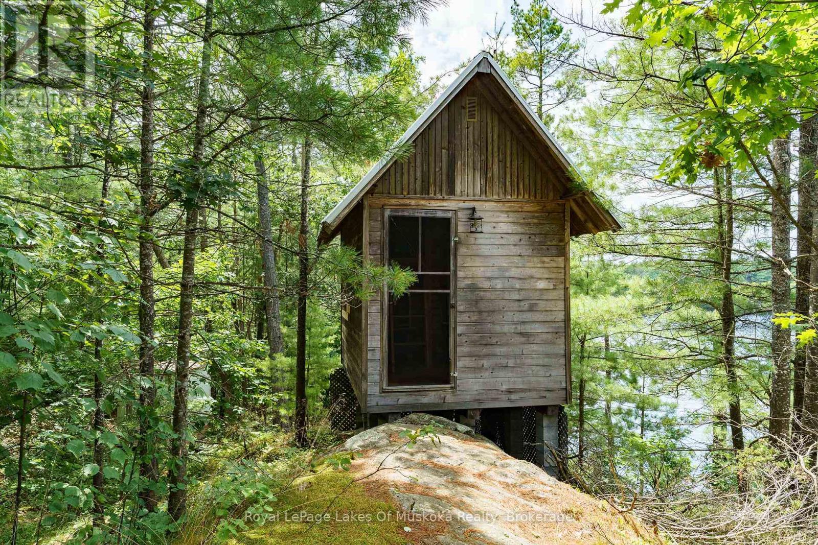 












998 GULL LAKE

,
Gravenhurst (Muskoka (S)),







Ontario
P1P1V5

