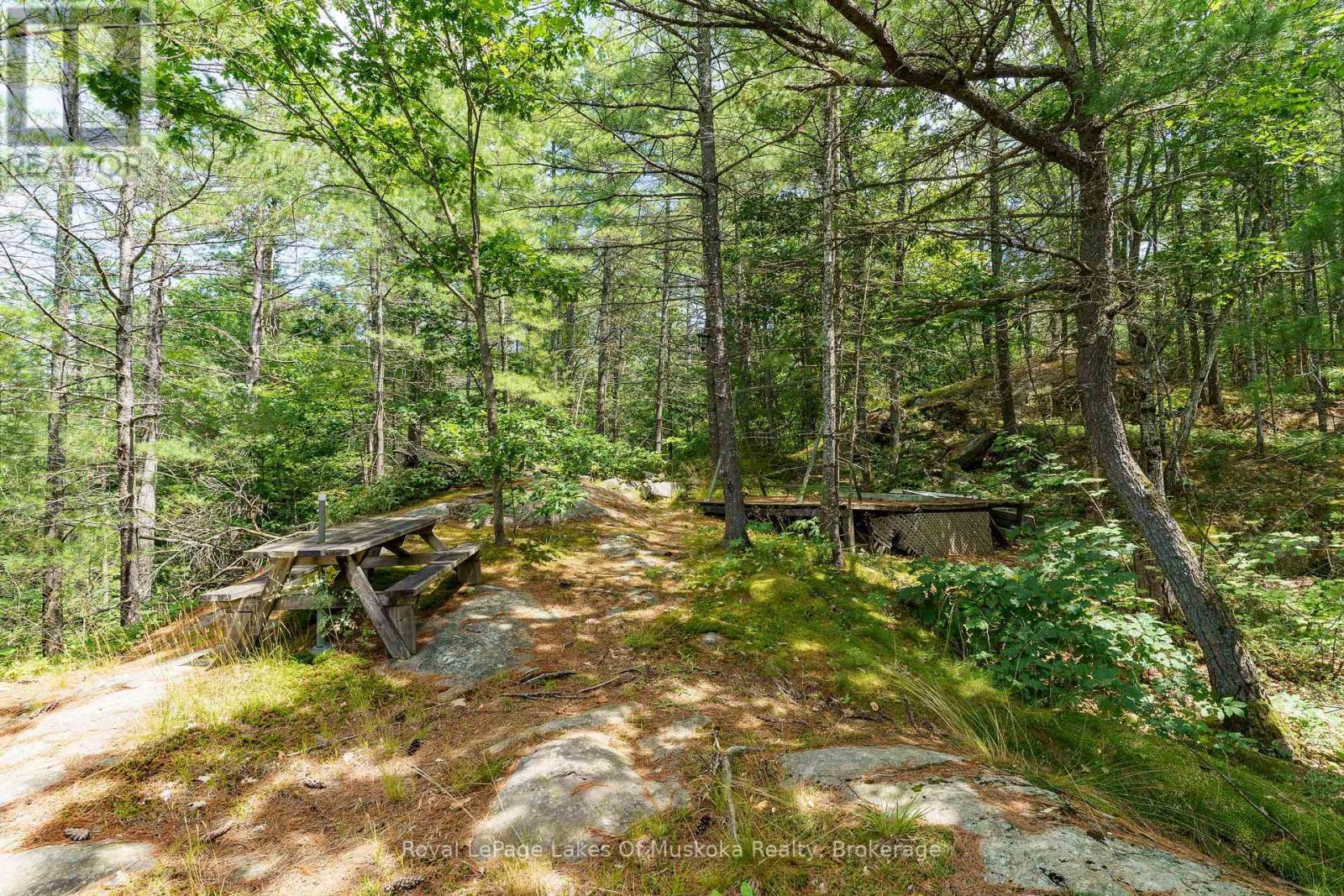 












998 GULL LAKE

,
Gravenhurst (Muskoka (S)),







Ontario
P1P1V5

