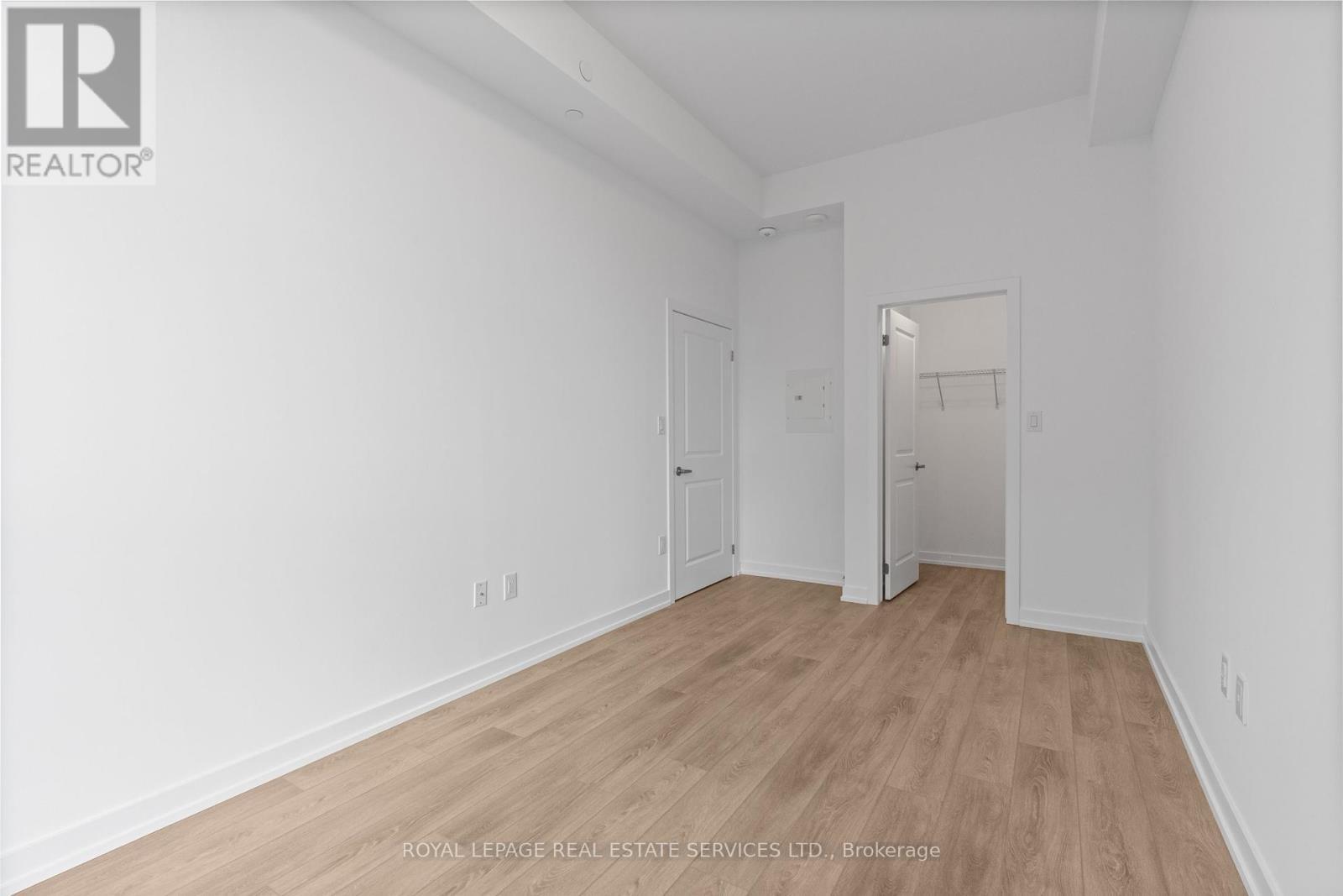 












525 - 460 DUNDAS STREET E

,
Hamilton,




Ontario
L8B2A5

